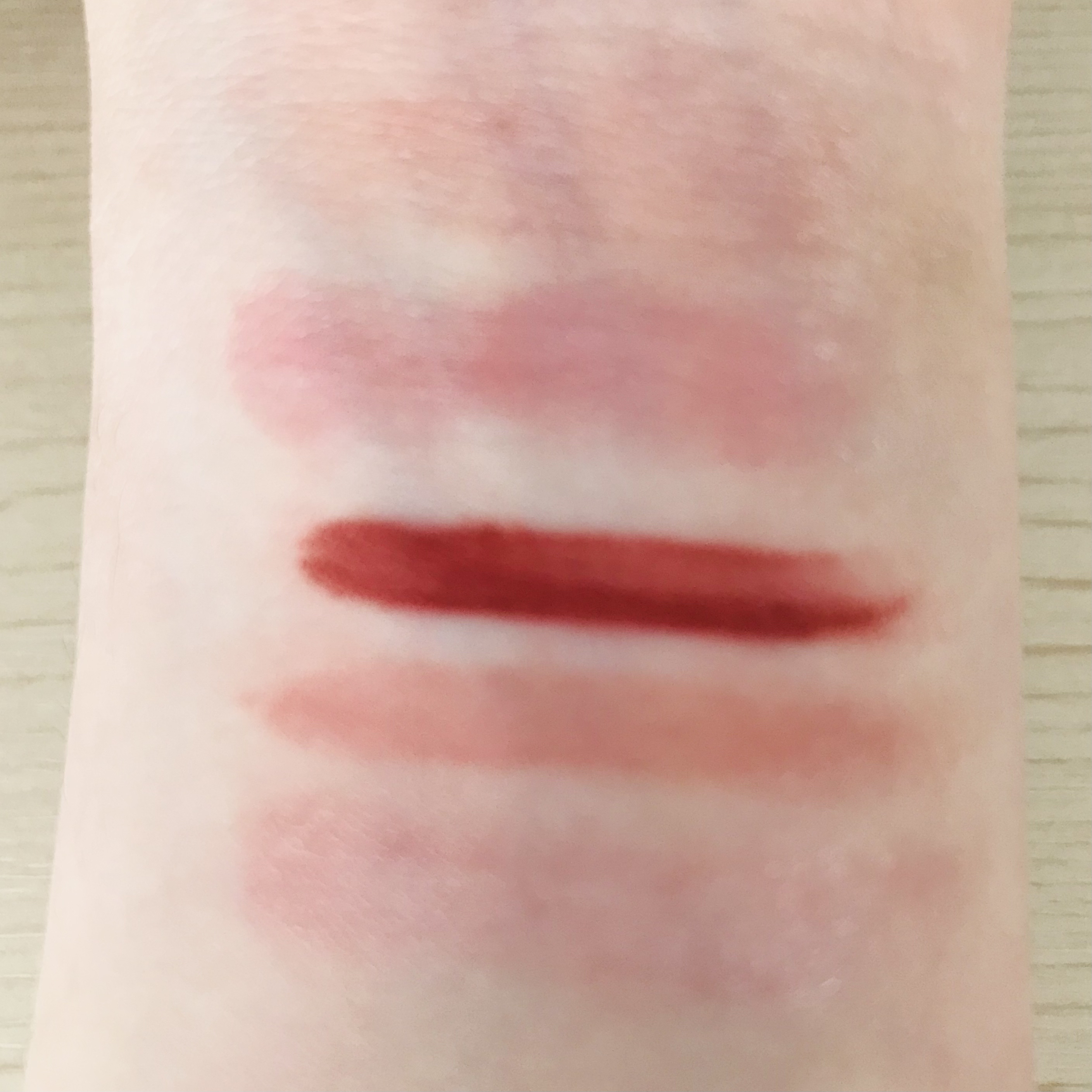 つやぷるリップR/b idol/口紅を使ったクチコミ（3枚目）