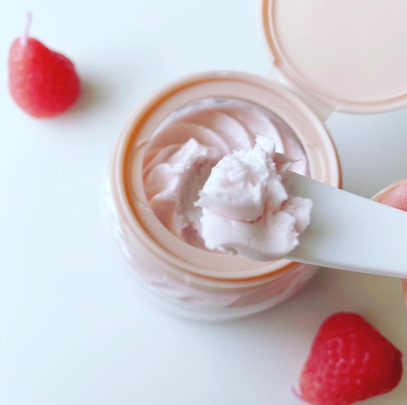 amy on LIPS 「韓国で今話題の洗顔フォームWHIPPEDヴィーガンパッククレ..」(2枚目)