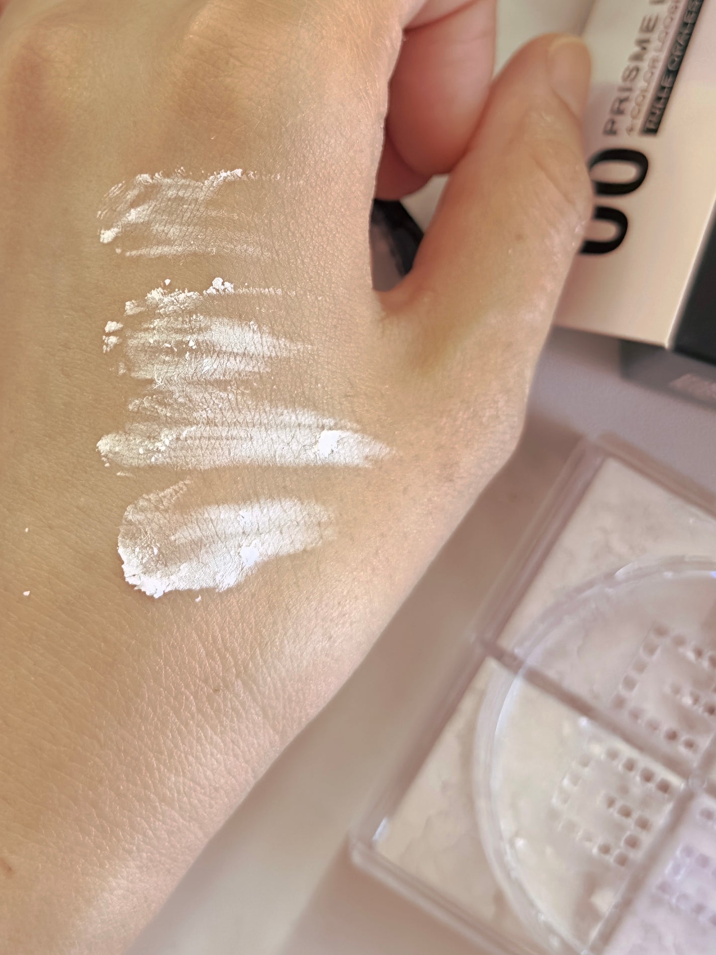 プリズム・リーブル/GIVENCHY/ルースパウダーを使ったクチコミ(5枚目)