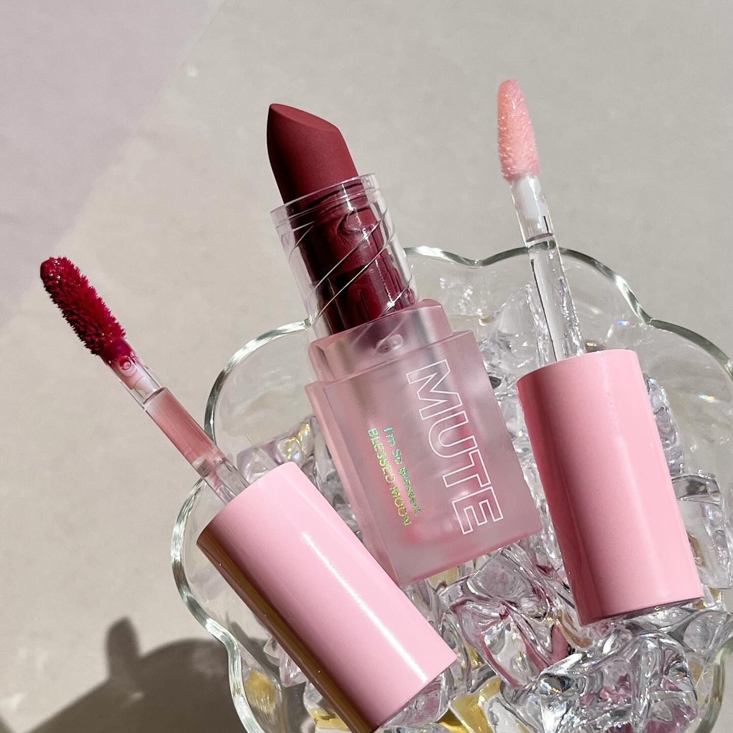 フラッフィリップティント/BLESSED MOON/リップティントを使ったクチコミ（2枚目）