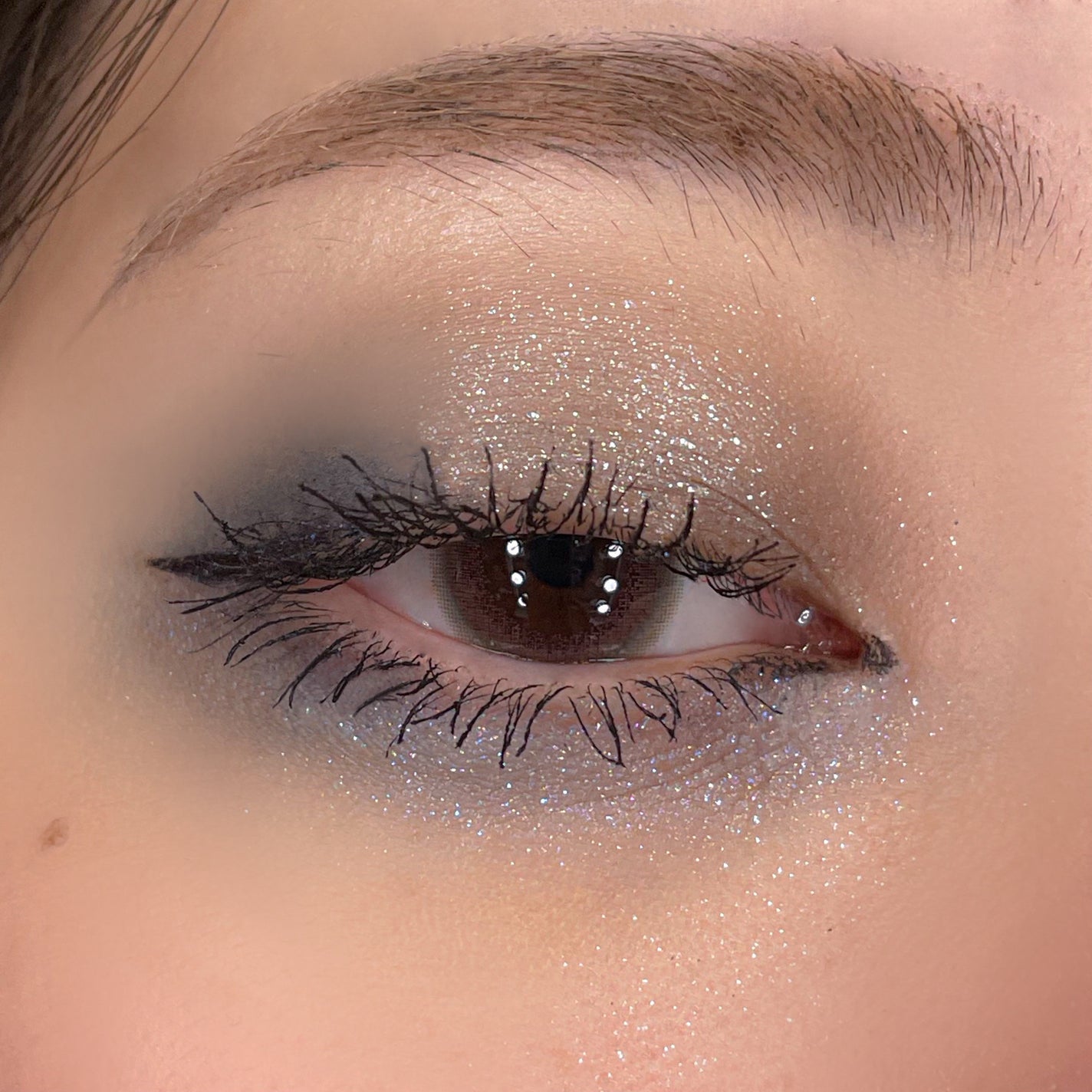 DIAMOND BOMB/FENTY BEAUTY BY RIHANNA/パウダーハイライトを使ったクチコミ(3枚目)