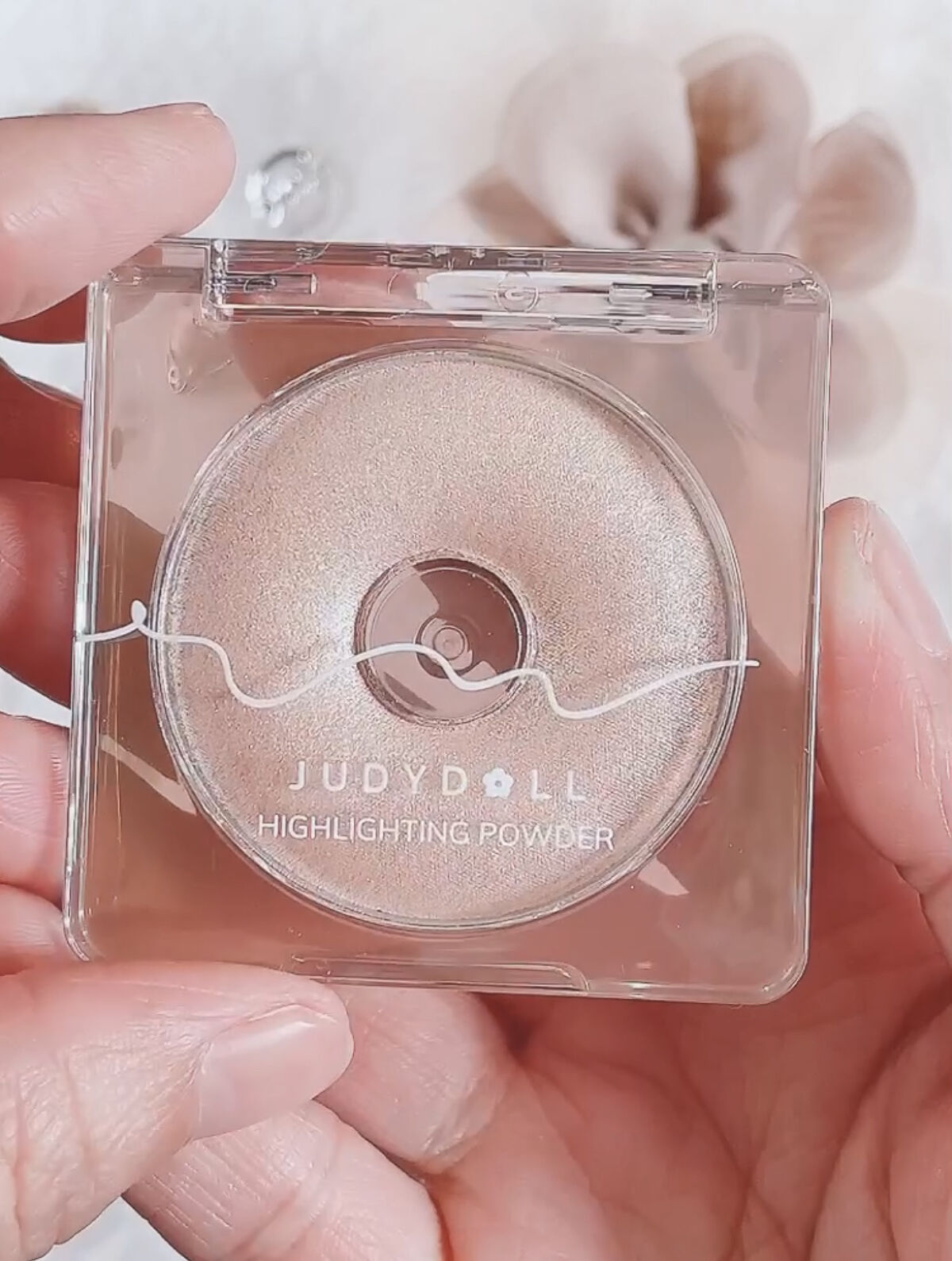 ドーナッツハイライト 01 シュガーバター/JUDYDOLL/パウダーハイライトを使ったクチコミ（2枚目）