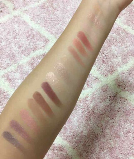 プレイカラーアイパレット ランジェリーバックステージ/ETUDE/アイシャドウパレットを使ったクチコミ(3枚目)