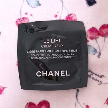 CHANEL ル リフト クレーム ユーのクチコミ「CHANEL
ル リフト クレーム ユー


CHANELでお買い物をしたときにいただいた目元.....」（1枚目）