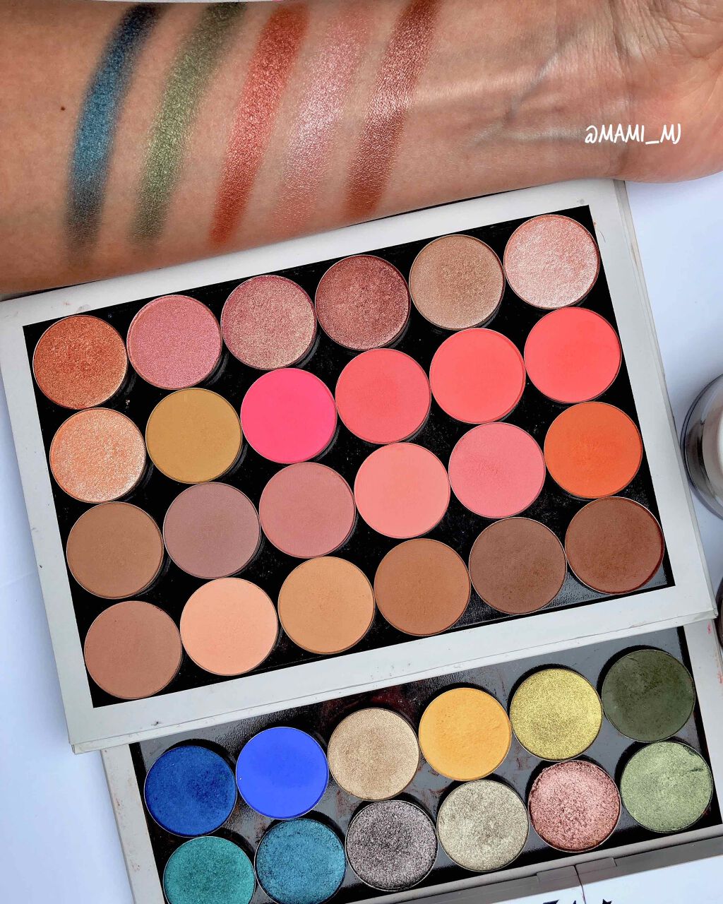 Pressed Powder Shadow /ColourPop/アイシャドウパレットを使ったクチコミ(1枚目)