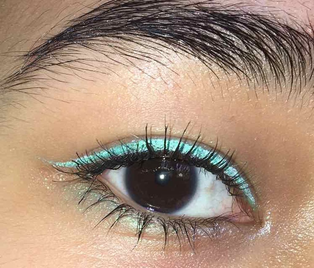 EYE OPENING LINER/UZU BY FLOWFUSHI/リキッドアイライナーを使ったクチコミ（1枚目）