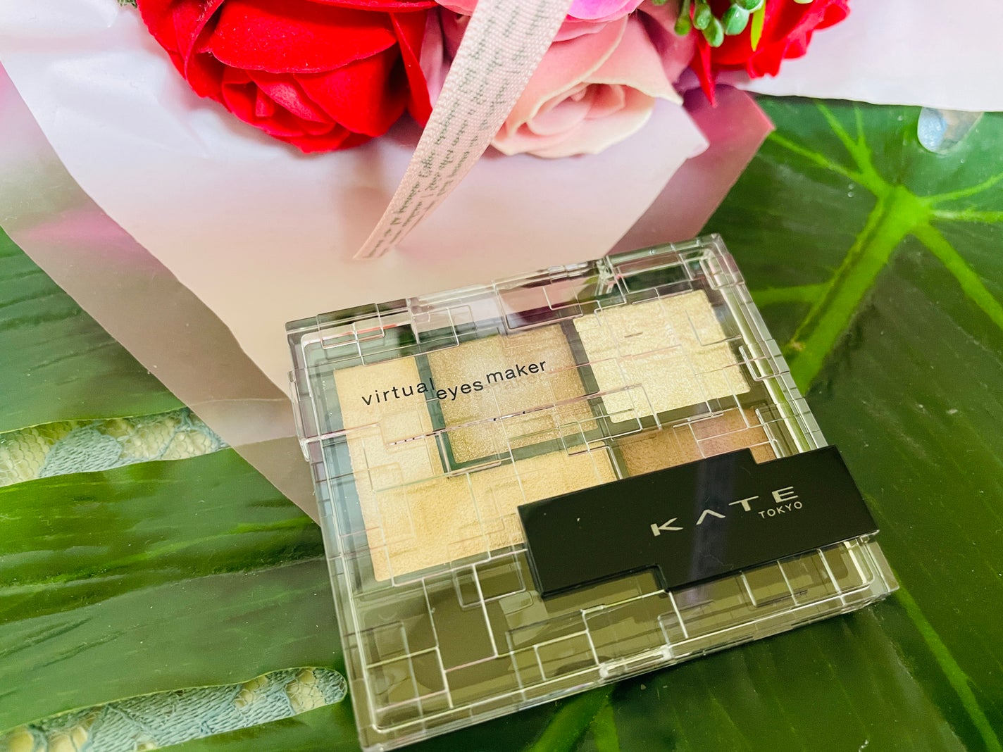 Miho on LIPS 「KATEなので色の発色はいいと思ってましたが、思うほど濃くはつ..」(1枚目)