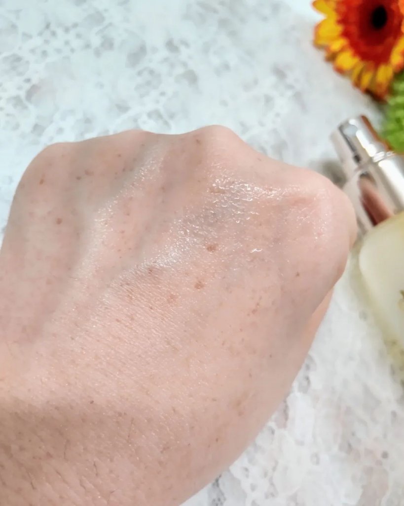 ダルバ ホワイトトリュフファーストスプレーセラム/ダルバ/ミスト状化粧水を使ったクチコミ（3枚目）