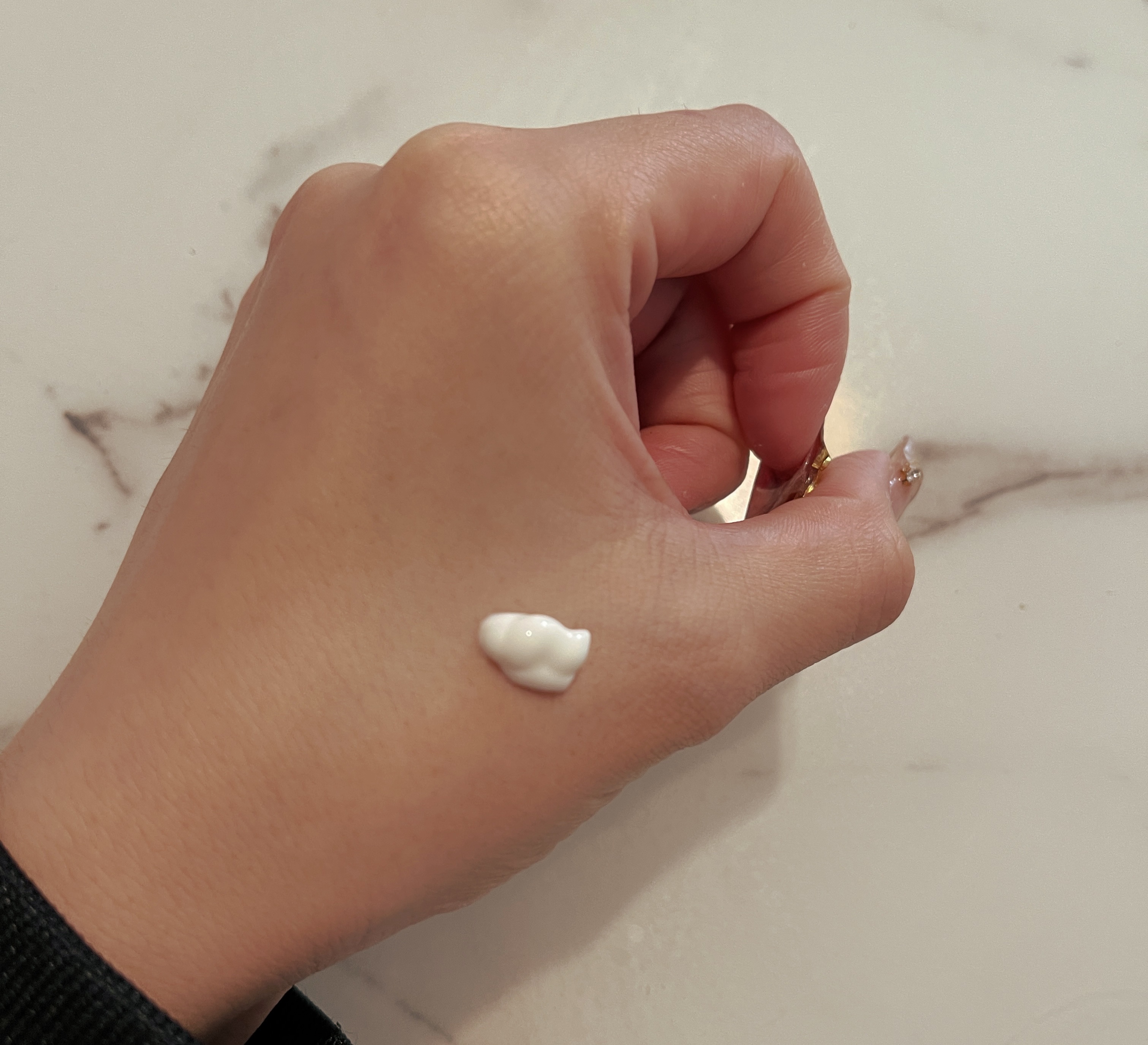 ヒアルーシカ ウォーターフィット サンセラム/SKIN1004/日焼け止めローションを使ったクチコミ（2枚目）