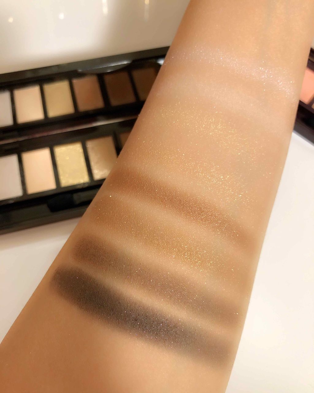 グラマラスリッチ アイパレット (クリスマスコフレ 2018)/Visée/メイクアップキットを使ったクチコミ(3枚目)