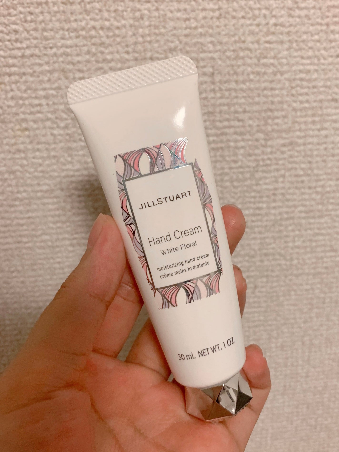 ジルスチュアート ハンドクリーム ホワイトフローラル/JILL STUART/ハンドクリームを使ったクチコミ(1枚目)