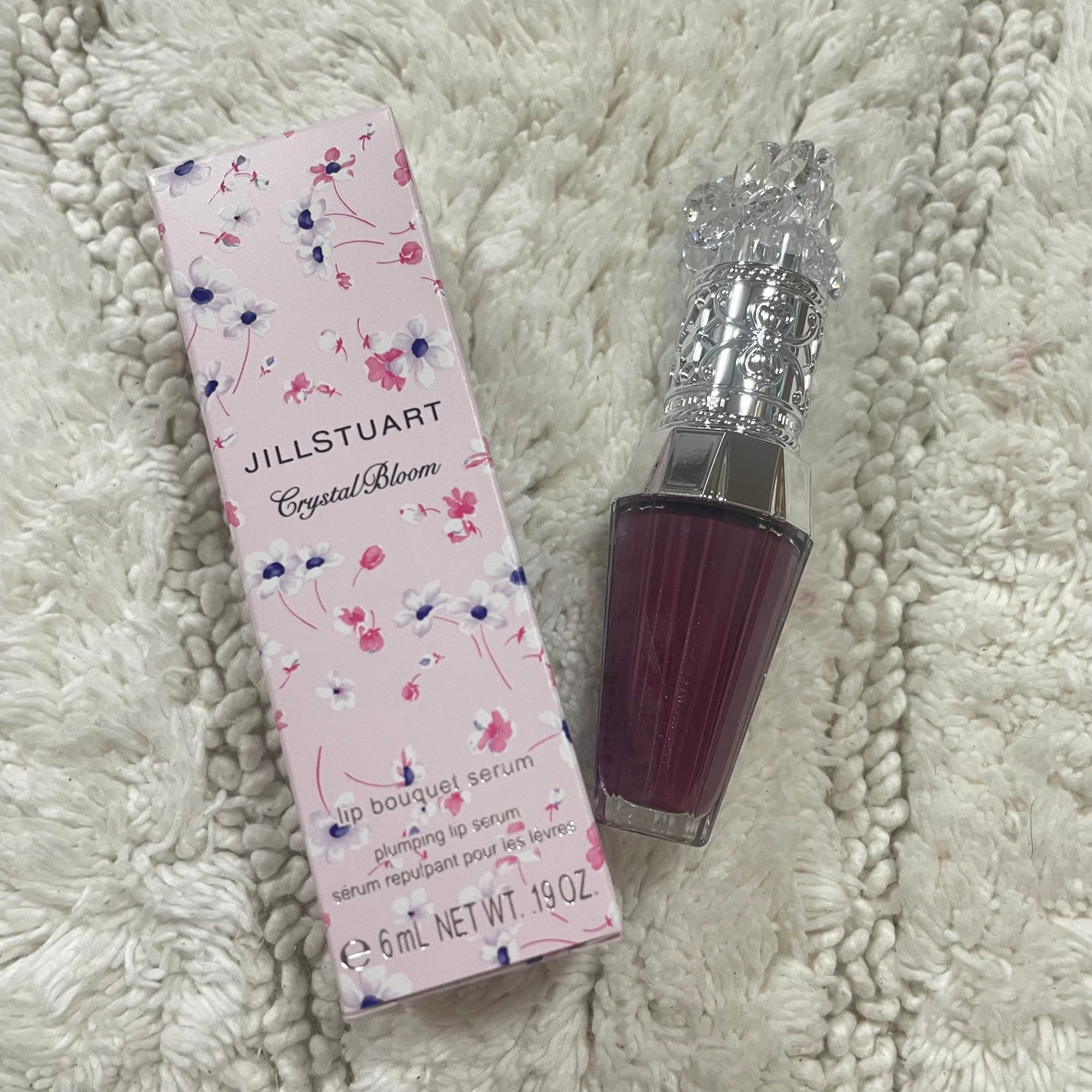 saku on LIPS 「ジルスチュアート クリスタルブルーム リップブーケセラム花々の..」(1枚目)