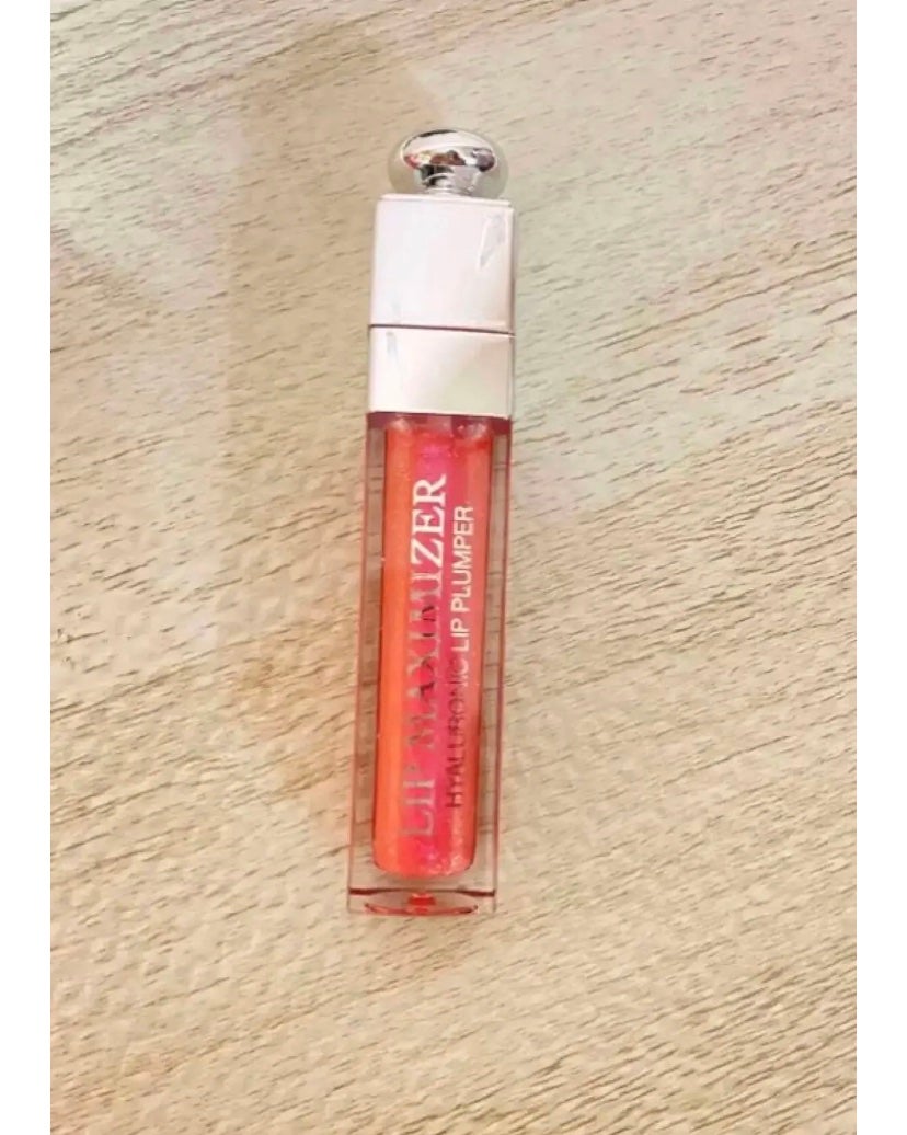 ひより on LIPS 「Diorマキシマイザー誕生日プレゼントで貰いました!➰🎀🤍𓂃𓈒..」(1枚目)