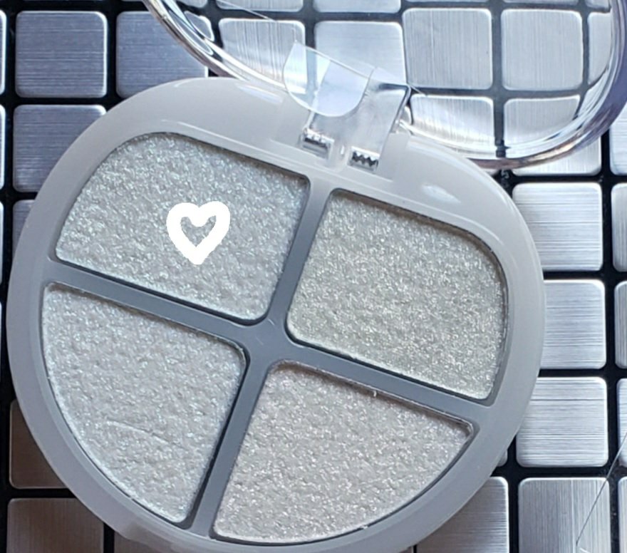 カラーインパクト リキッドライナー/Visée/リキッドアイライナーを使ったクチコミ（3枚目）