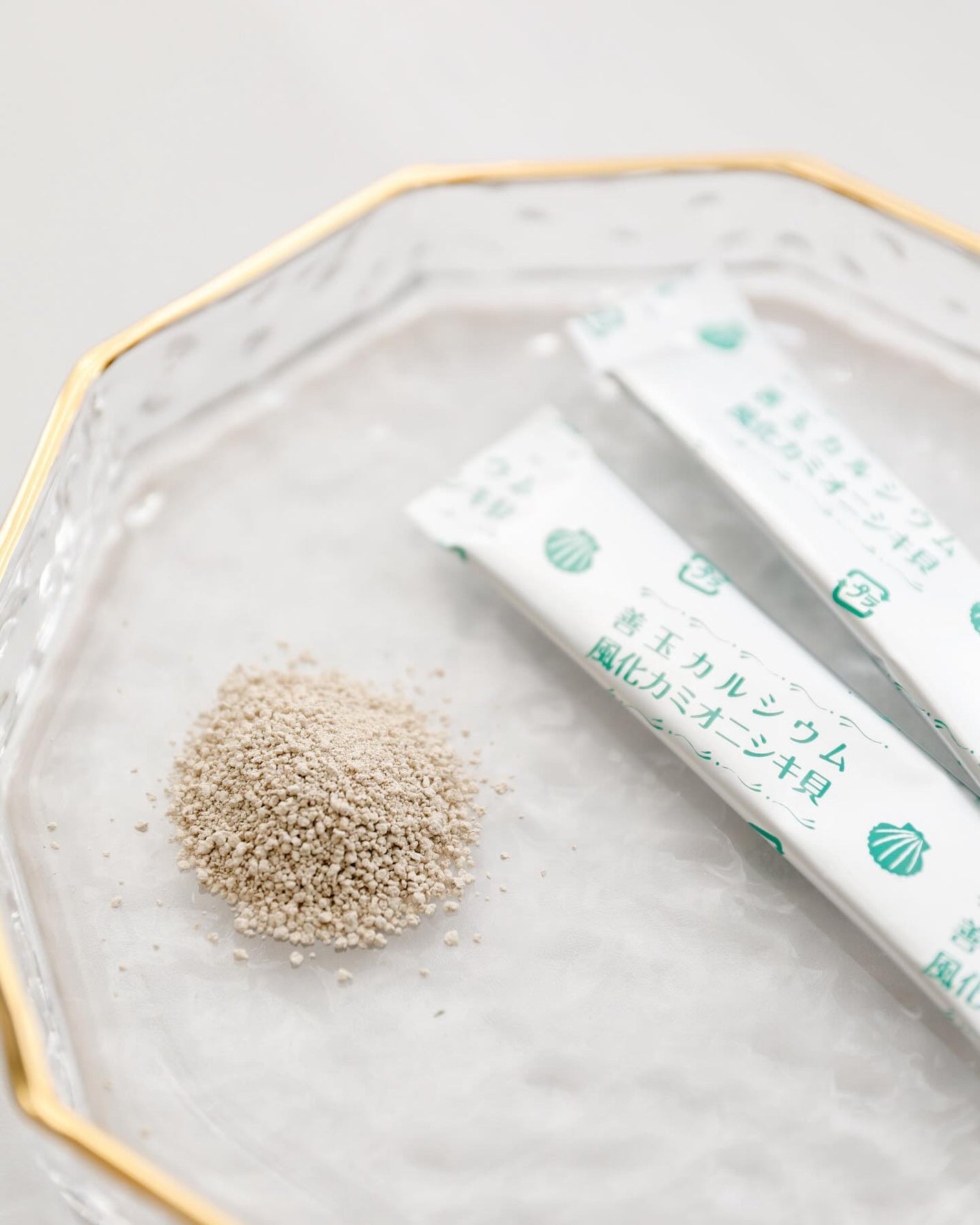 *nico* on LIPS 「*記憶力の低下、イライラやストレス、女性特有の悩み緩和を目的と..」(2枚目)