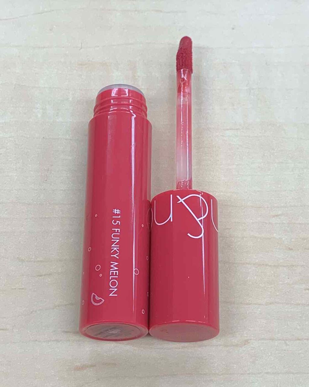 ジューシーラスティングティント 15 ファンキーメロン(FUNKY MELON)/rom&nd/リップティントを使ったクチコミ（3枚目）