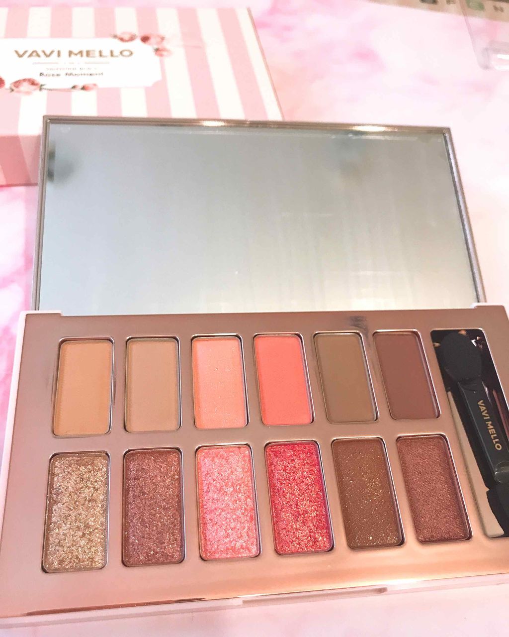 バレンタインボックス3ローズモーメント/VAVI MELLO/アイシャドウパレットを使ったクチコミ(1枚目)