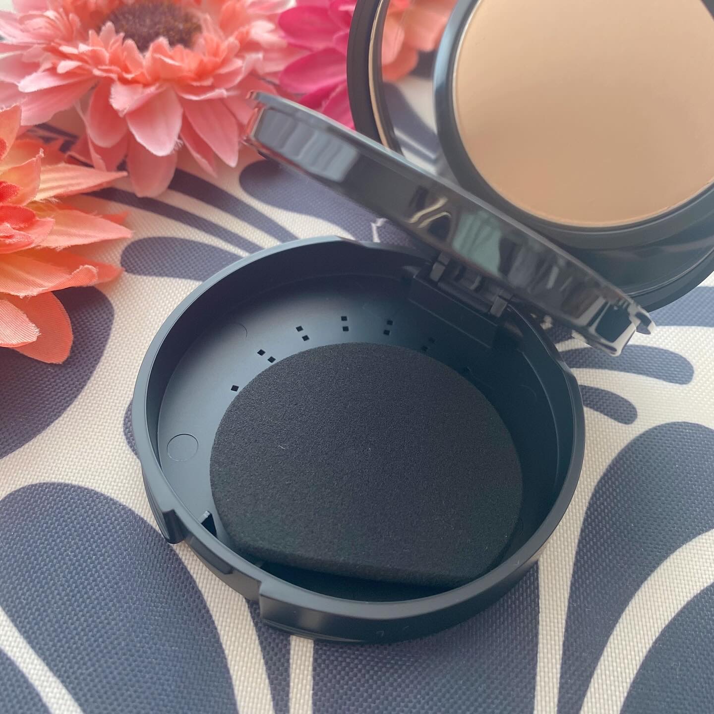 ベアプロ 16HR パウダー ファンデーション/bareMinerals/パウダーファンデーションを使ったクチコミ（3枚目）