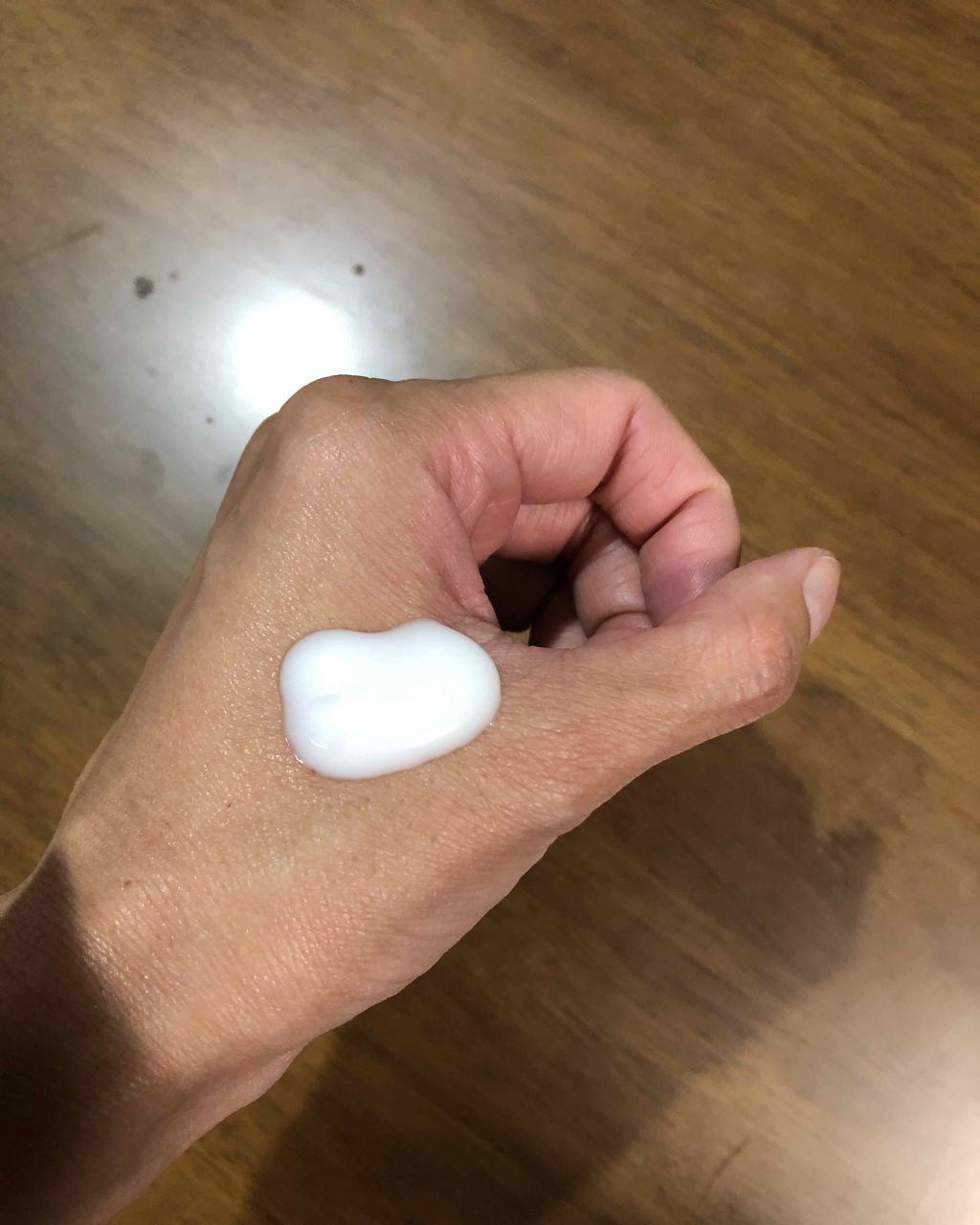 ビオメディ エッセンスミルクリーム/BioMedi/美容液を使ったクチコミ(2枚目)