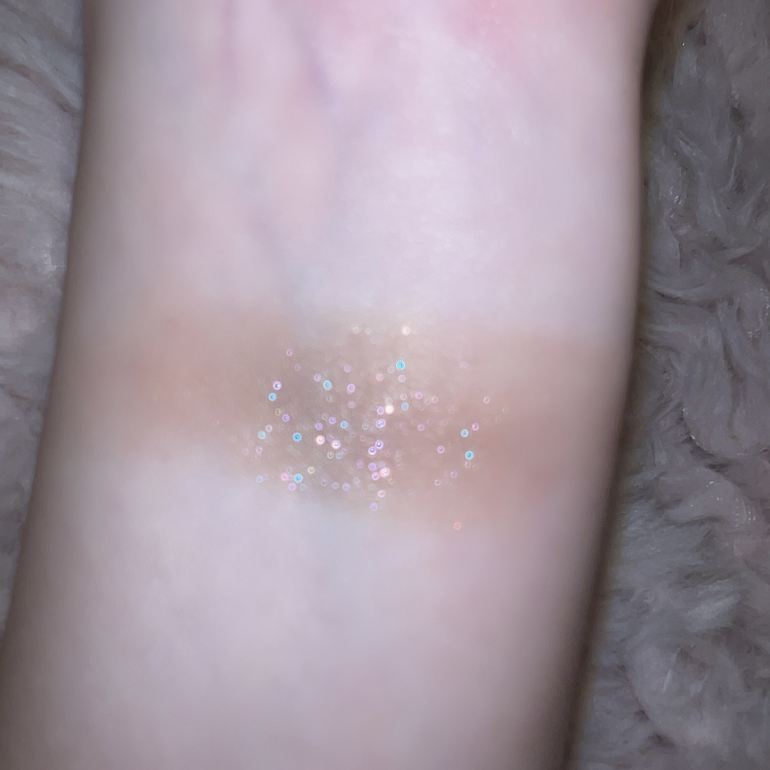  シアー グリッターアイズ 52 マチュアチャーム(MATURE CHARM)/KiSS/単色アイシャドウを使ったクチコミ（3枚目）