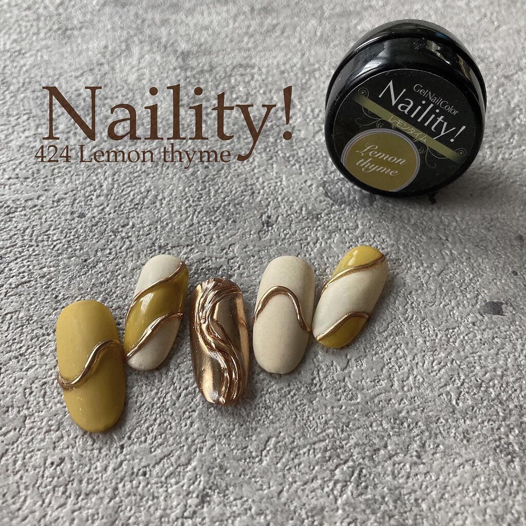 Naility!様の"レモンタイム"と"パフストーン"
を使用したミラーデザイン❤️

くすみイエローで春にもピッタリ🥺
どちらも年中使いやすいカラーです✨

 #Naility! #レモンタイム #NAILTOWN #アイシングジェル 