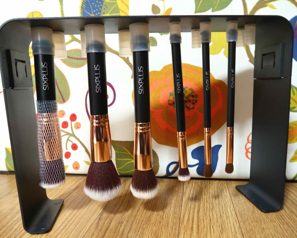SIXPLUS マグネットメイクブラシ立て/SIXPLUS/その他化粧小物を使ったクチコミ（3枚目）