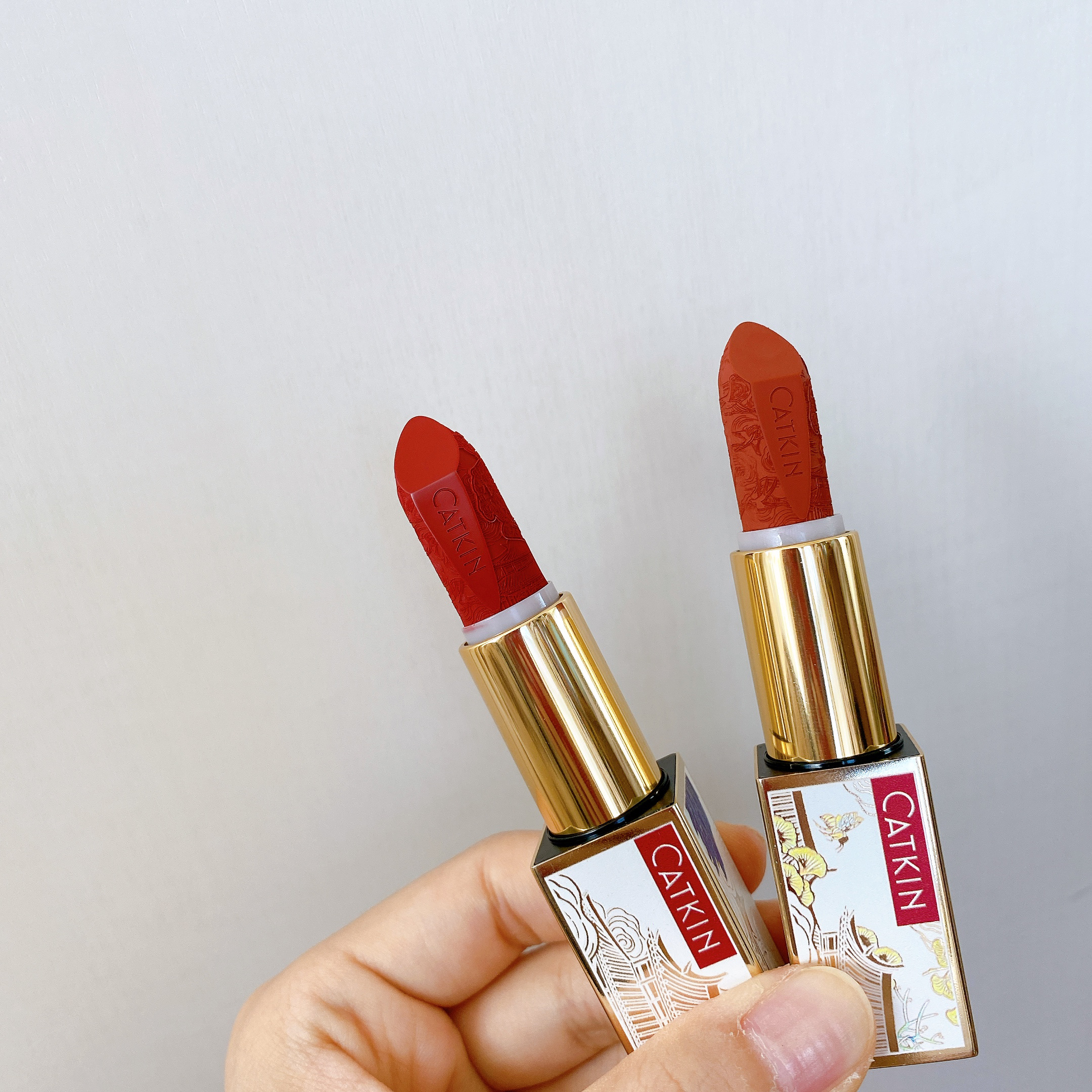 浮生若夢シリーズ ラブレター彫刻口紅/CATKIN/口紅を使ったクチコミ（2枚目）