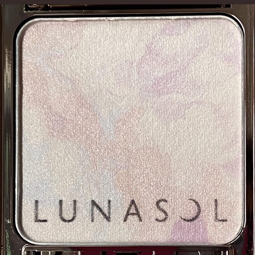 マージングフェースグロウ/LUNASOL/プレストパウダーを使ったクチコミ（2枚目）
