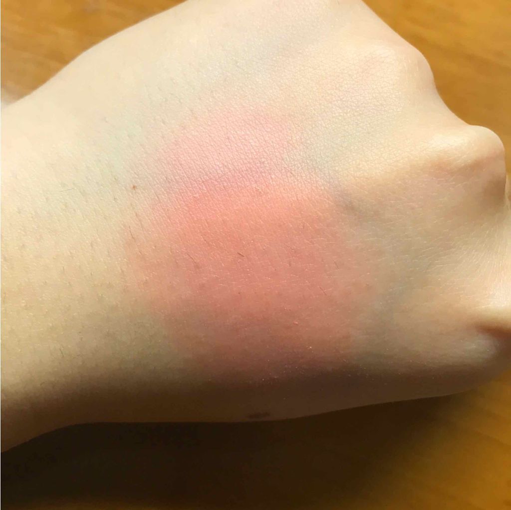 スキニーリッチチーク RC04 シェルコーラル/excel/パウダーチークを使ったクチコミ（3枚目）