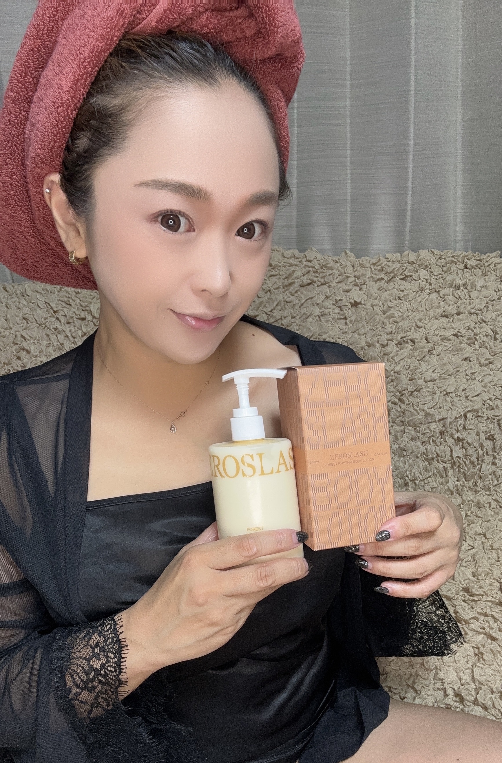 ✨　　

ZEROSLASH
FOREST RHYTHM BODY LOTION



インスタアカウント🔽
@zeroslash.jp

@zeroslash.official 

プレミアム・ヴィーガン
ボディケアブランド「ゼロスラッ