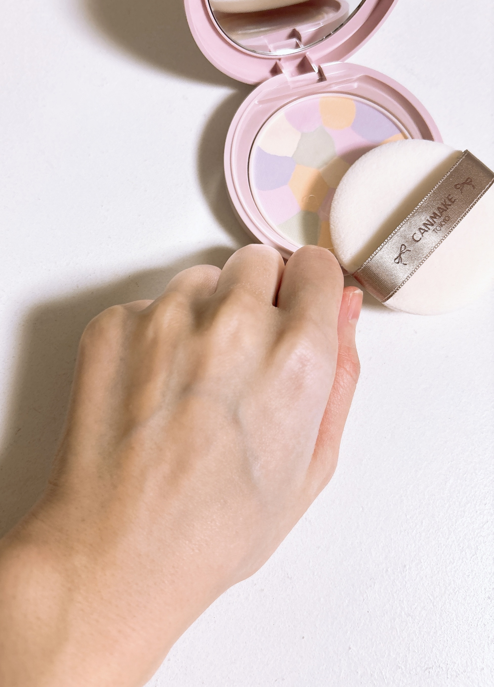 マシュマロフィニッシュパウダー　～Abloom～/キャンメイク/プレストパウダーを使ったクチコミ（3枚目）