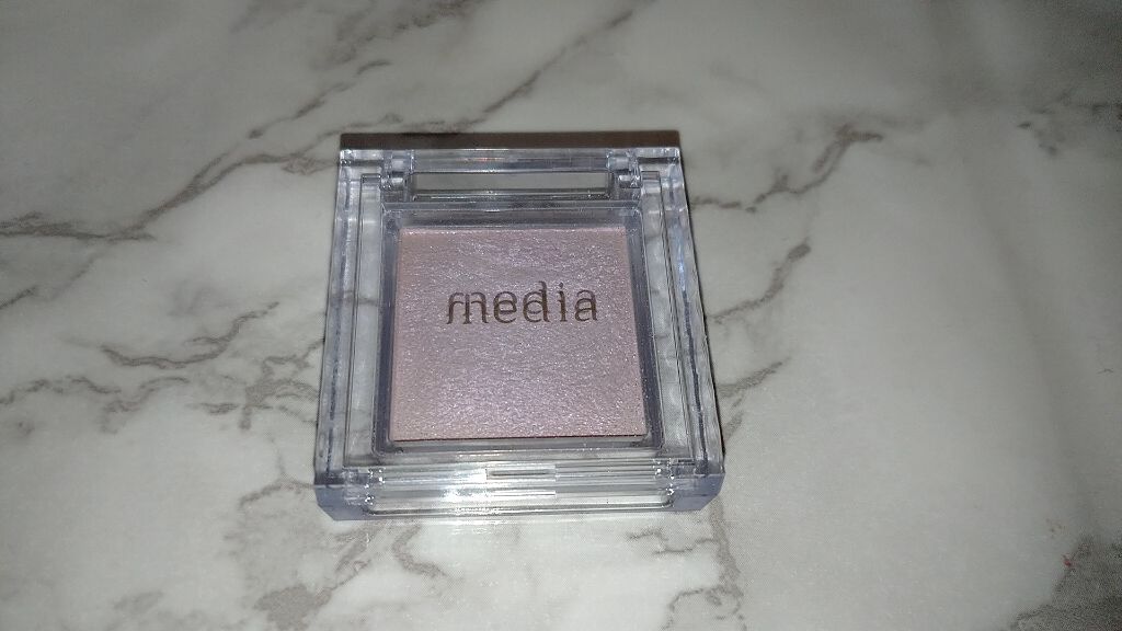 ブライトアップアイシャドウ/media/単色アイシャドウを使ったクチコミ(1枚目)