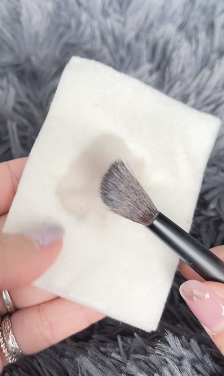 fillimilli Fillimilliメイクアップブラシクレンザーのクチコミ「✳︎
✳︎
fillimilli
Make up brush Cleanser

簡単にキレイ.....」（3枚目）