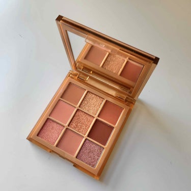 Obsessions Eyeshadow Palette/Huda Beauty/アイシャドウパレットを使ったクチコミ（1枚目）