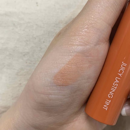 ジューシーラスティングティント/rom&nd/リップティントを使ったクチコミ(3枚目)