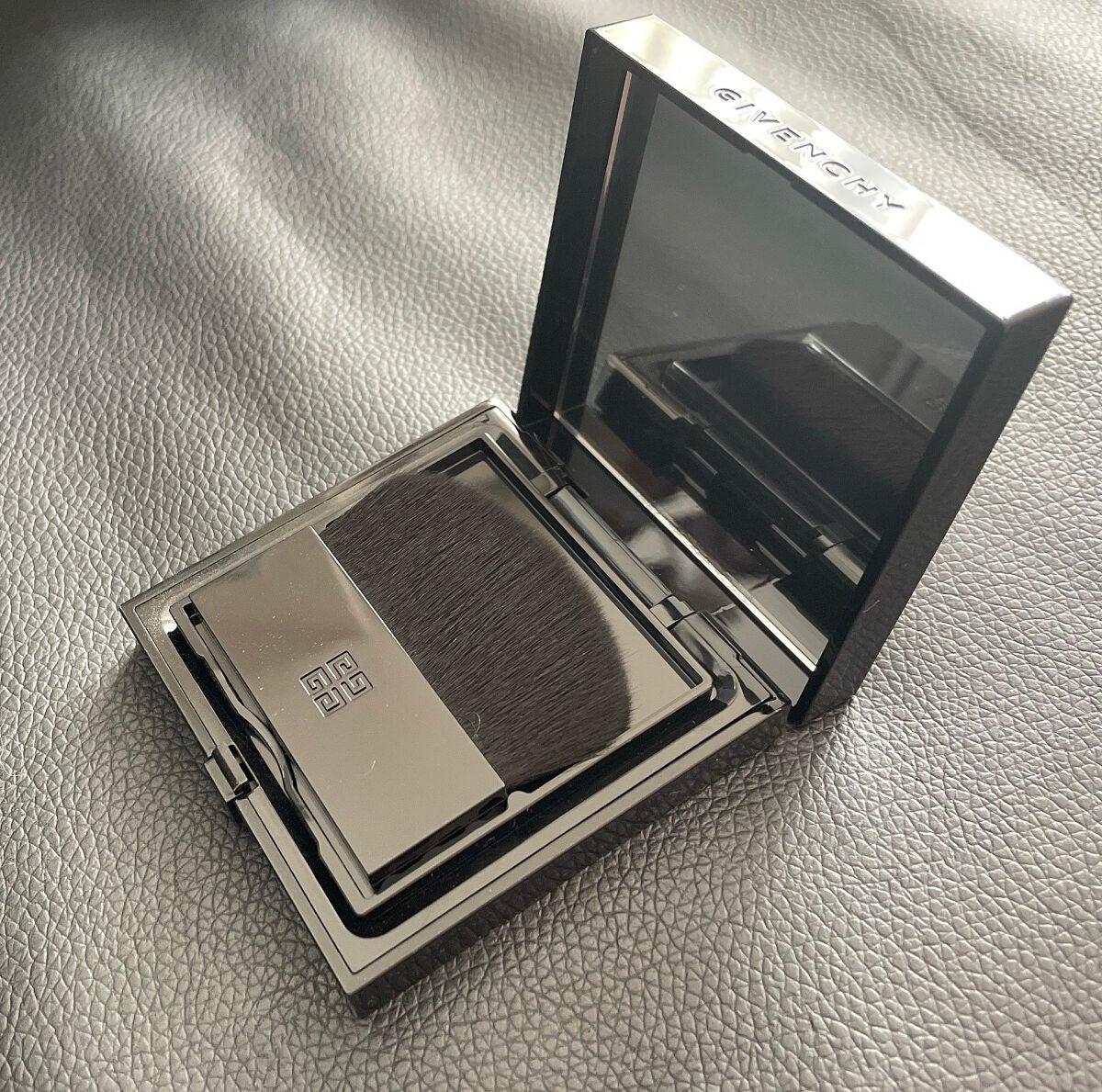 プリズム・リーブル・プレストパウダー /GIVENCHY/プレストパウダーを使ったクチコミ(3枚目)