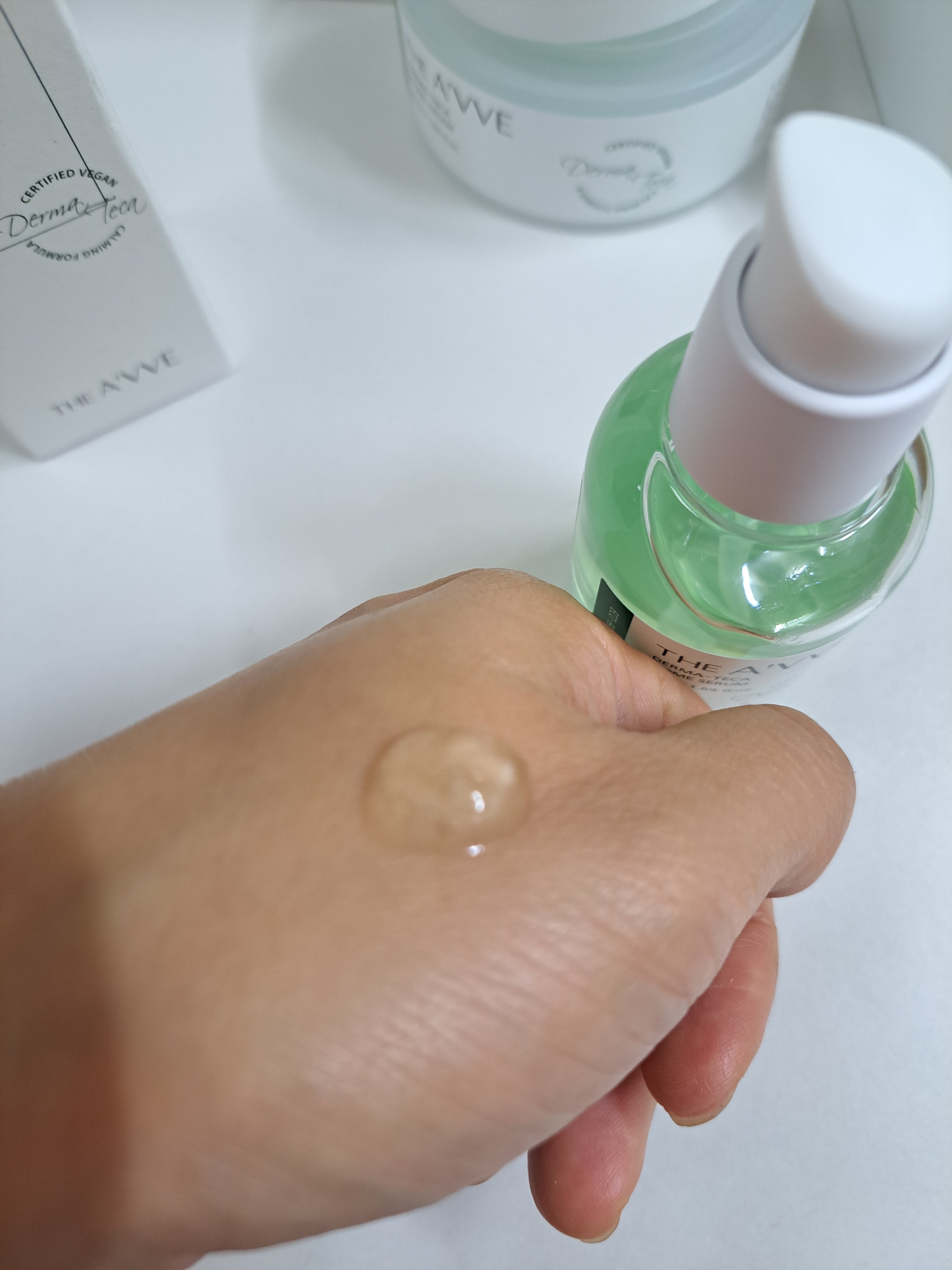 ダーマテカバイオームセラム/THE A'VVE/美容液を使ったクチコミ（3枚目）