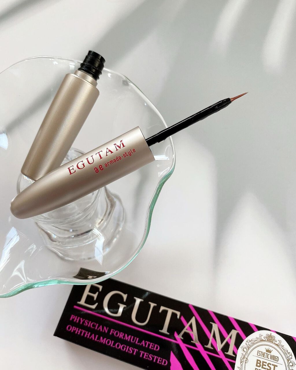 ♡♡♡
⁡
まつげ美容液と言ったら
⁡
『𝖤𝖦𝖴𝖳𝖠𝖬』
⁡
⁡
知らない人はいないんじゃないかな？
言わずと知れた名品 ですよね- ̗̀📣
⁡
𝟣日𝟣回、お風呂入った後の
清潔なまつげやまゆげに塗布ꕀ 🪄
⁡
これはほ