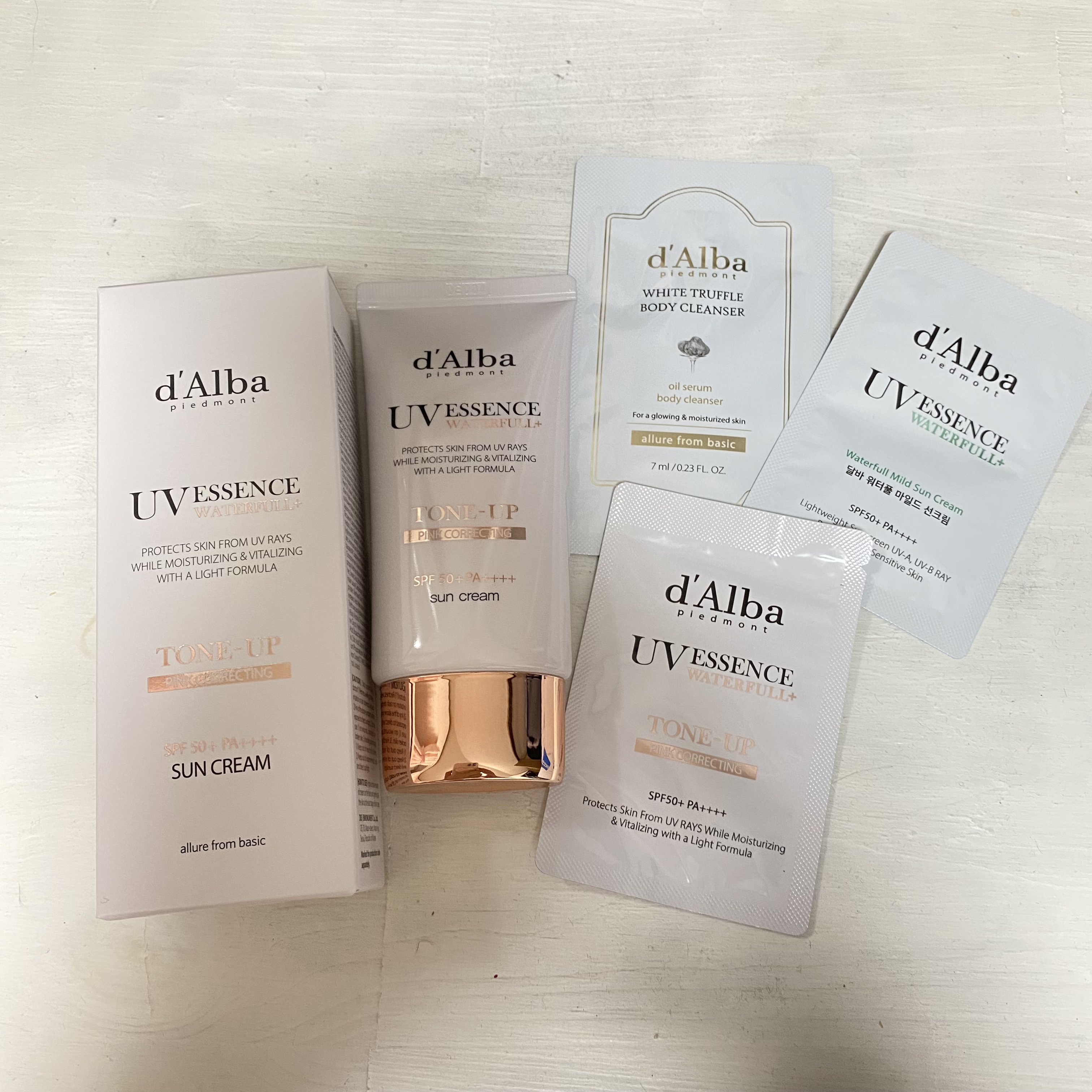 ウォータフルトーンアップサンクリーム/ダルバ/日焼け止めクリームを使ったクチコミ（1枚目）