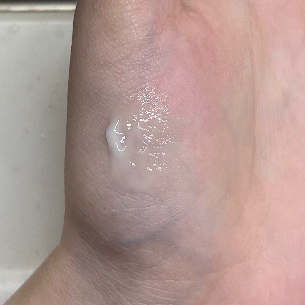 V9ビタミンアンプルロールオンアイクリームクリア/JMsolution/アイケア・アイクリームを使ったクチコミ（3枚目）