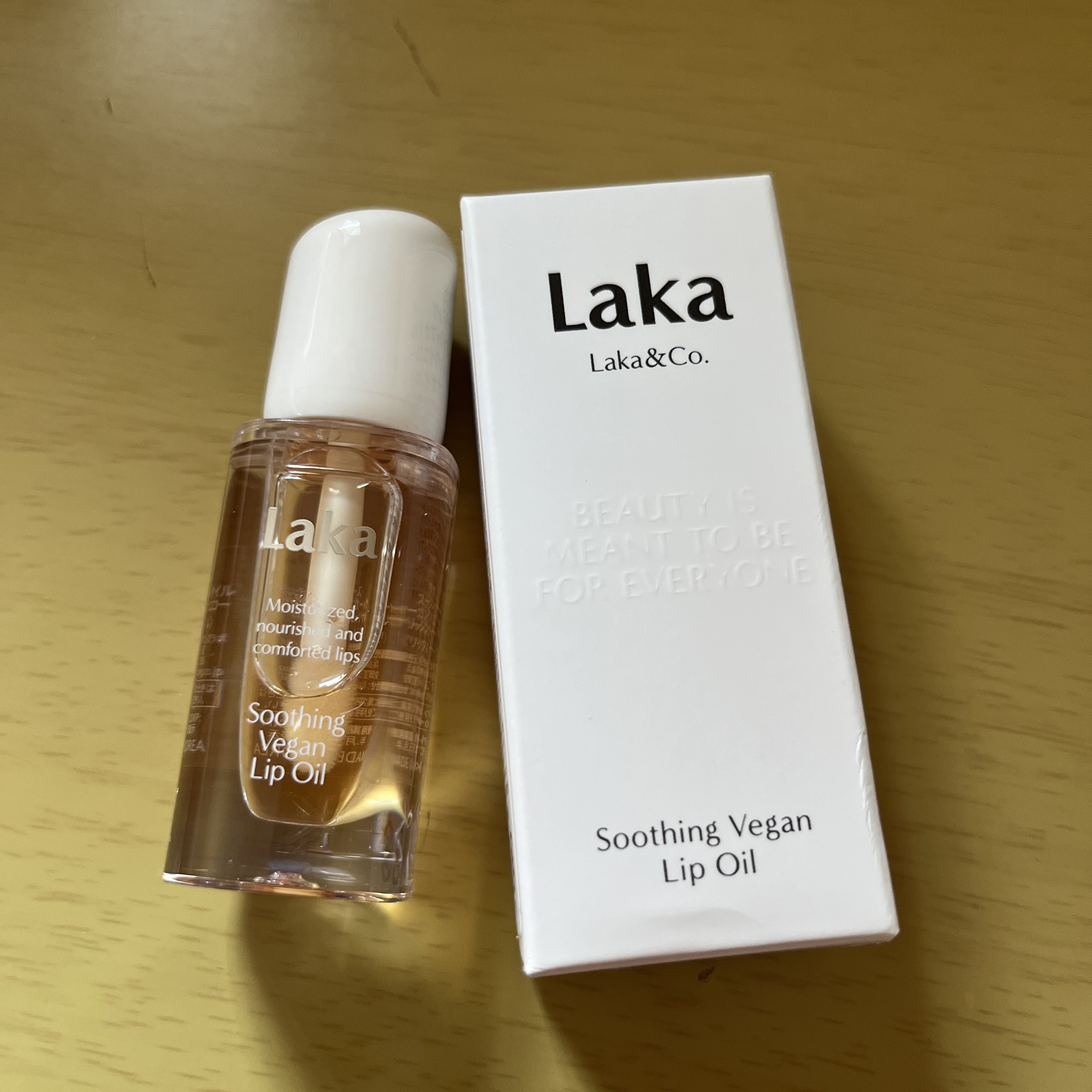 スージングヴィーガンリップオイル ナリッシングイエロー/Laka/リップオイルを使ったクチコミ（1枚目）