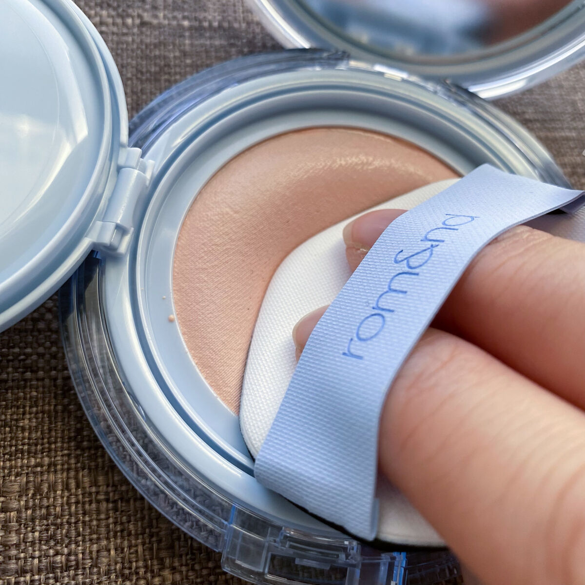 ベアウォータークッション/rom&nd/クッションファンデーションを使ったクチコミ（3枚目）