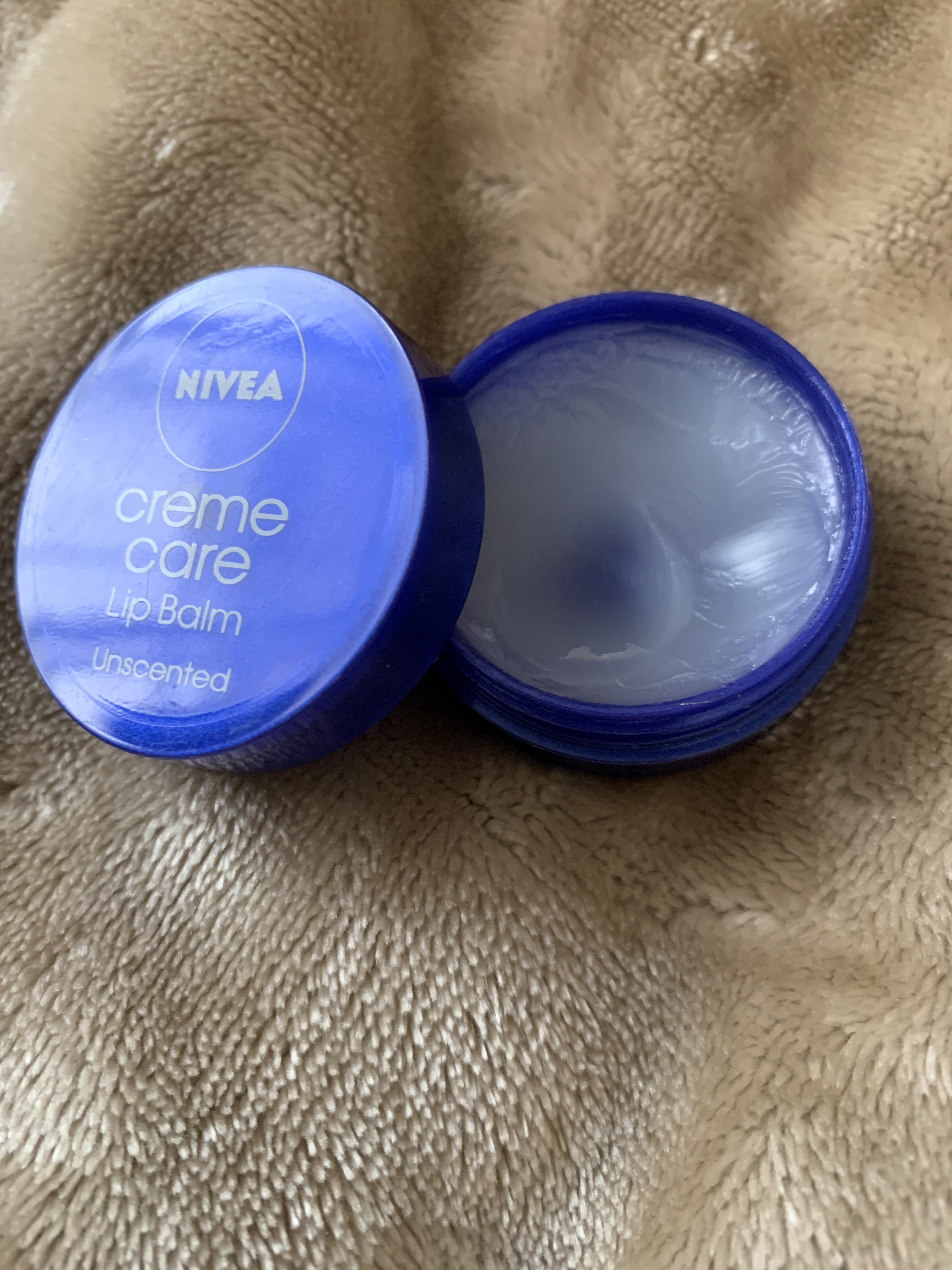 ニベア クリームケア リップバーム 無香料/ニベア/リップケアを使ったクチコミ（2枚目）