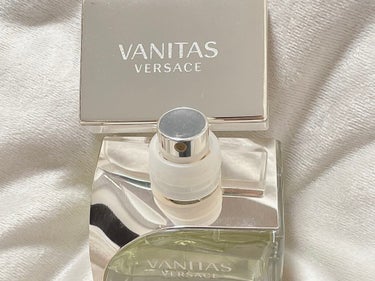 ヴァニタス オーデトワレ/VERSACE/香水(レディース)を使ったクチコミ（2枚目）