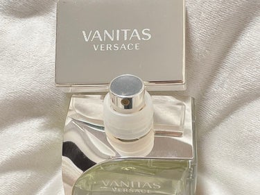 VERSACE ヴァニタス オーデトワレのクチコミ「VERSACE ヴァニタス オーデトワレ
¥7400 税込30ml

香調 ： フラワー ウッ.....」（2枚目）