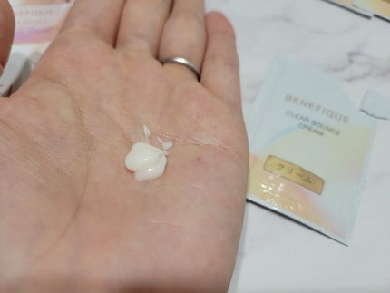 クリアバウンスクリーム /BENEFIQUE/フェイスクリームを使ったクチコミ(2枚目)