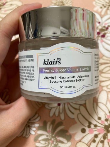 KlairsのFreshly Juiced VitaminE Mask

美容液がすごく良かったので購入。
スキンケアの最後にクリームとして使用していました！

テクスチャーはクリームよりはジェルのよう