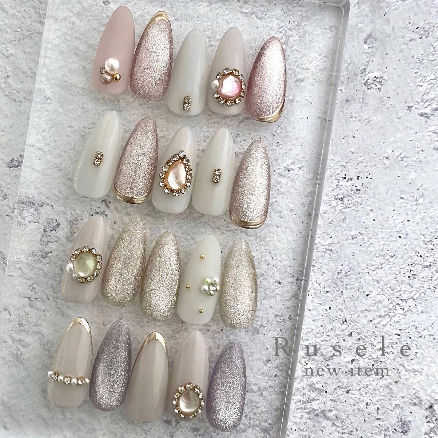 naomi on LIPS 「@rusele__12/29FriPM21:00〜新商品発売&..」(1枚目)