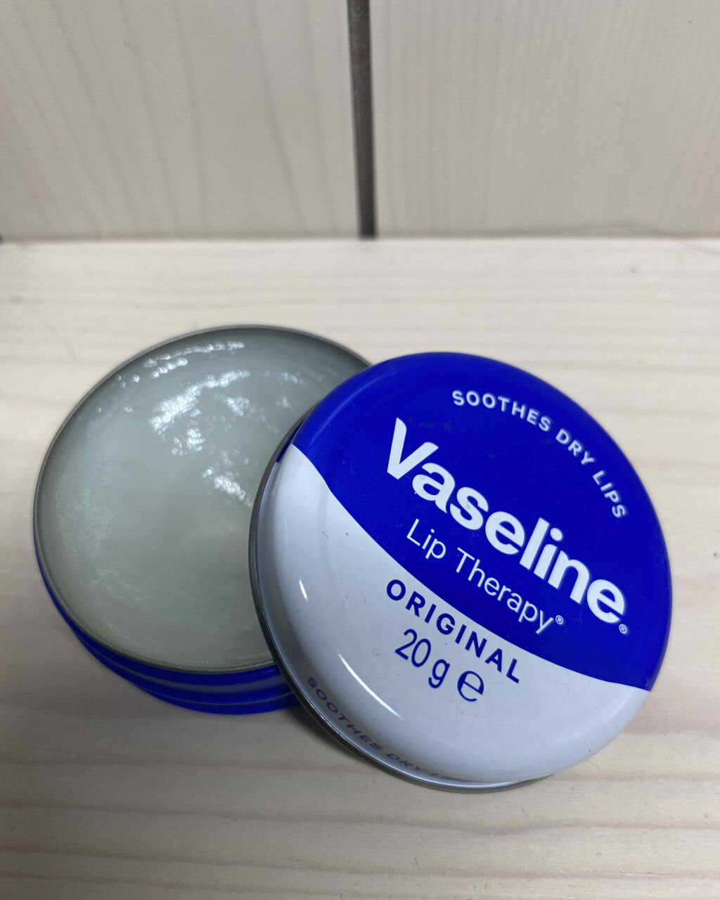 ヴァセリン リップ モイストシャイン オリジナル/ヴァセリン/リップバームを使ったクチコミ（1枚目）