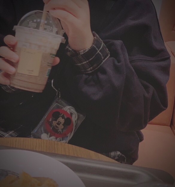 アンドバイロムアンド　グラッシーボムティント/&nd by rom&nd/リップティントを使ったクチコミ（1枚目）